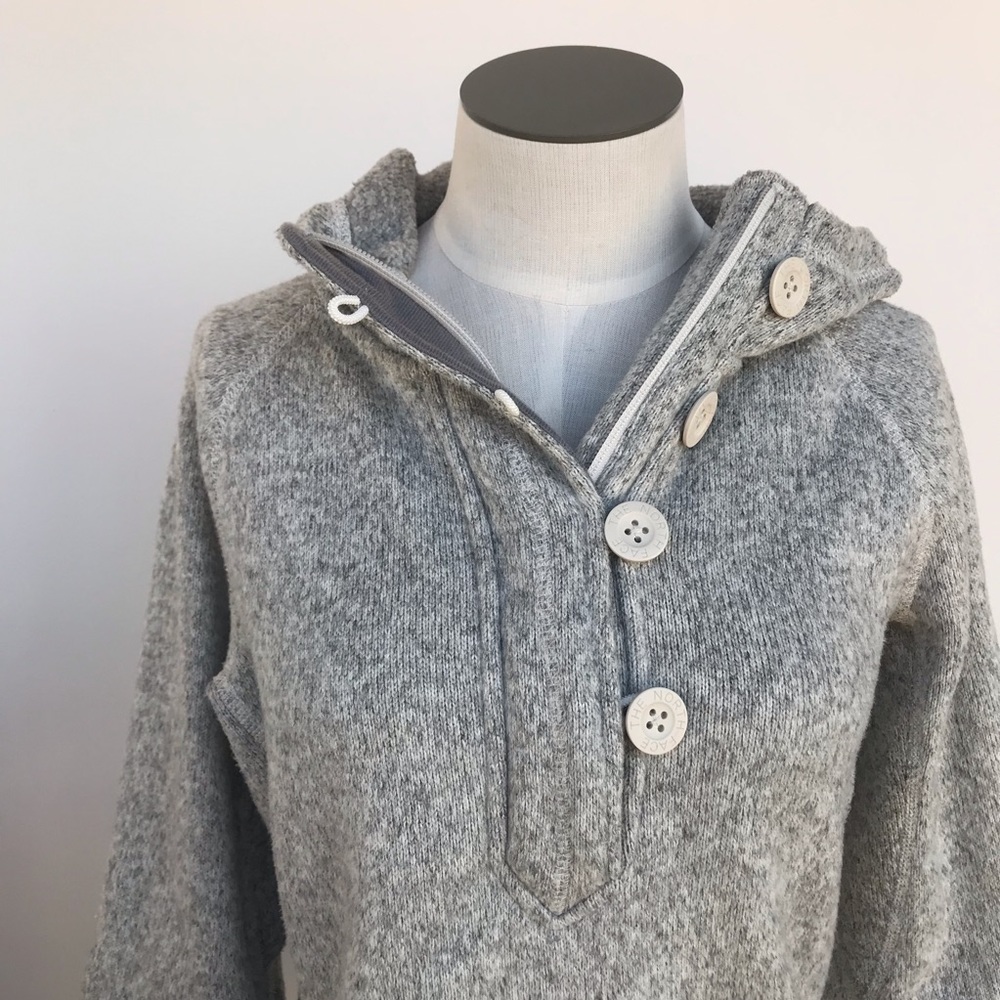 The North Face Women’s Pullover Jacket